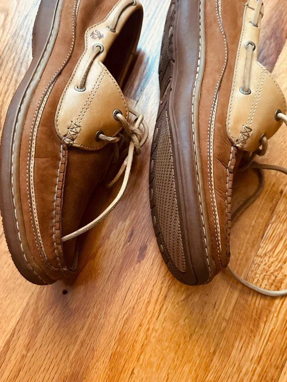 Tommy Bahama Men’s Tan/Brown Suede Leather Boat Shoes